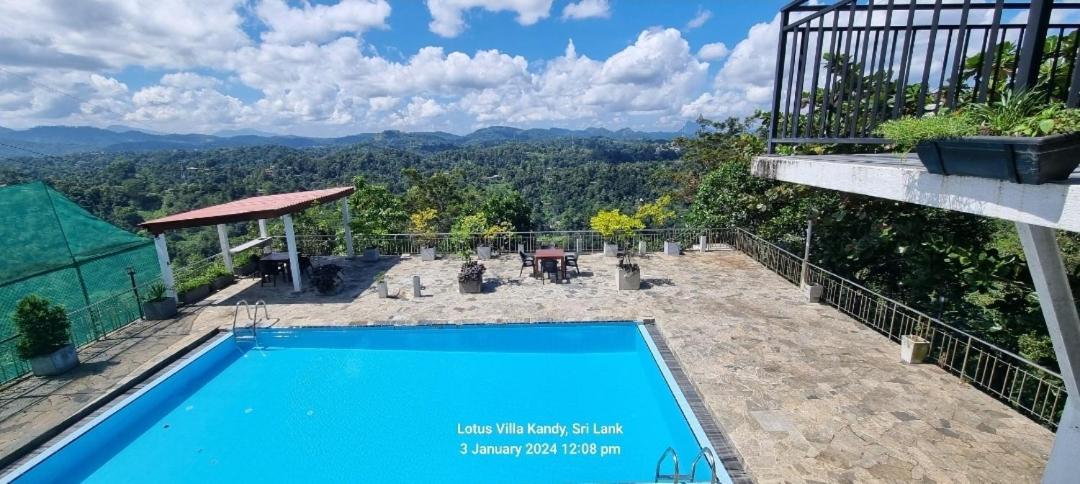 Lotus Villa Kandy เปราเดนิยา ภายนอก รูปภาพ